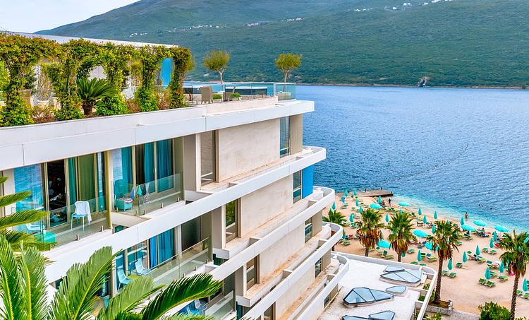 Carine Hotel Kumbor-obr