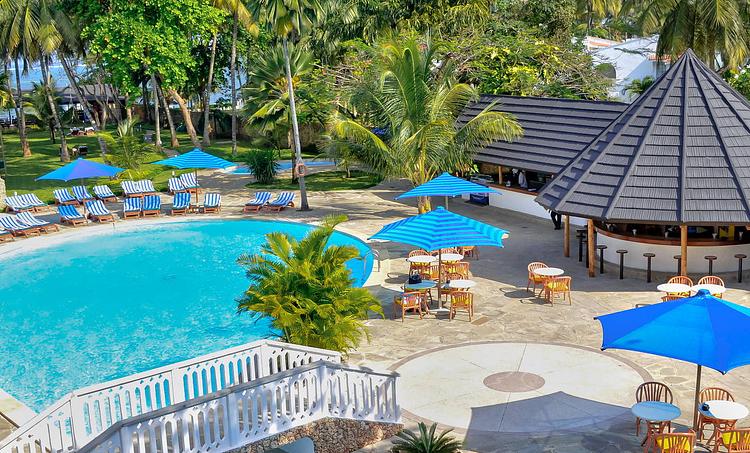 Travellers Beach Hotel & Club-obr