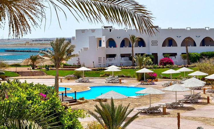 Three Corners Equinox Beach Resort-obr