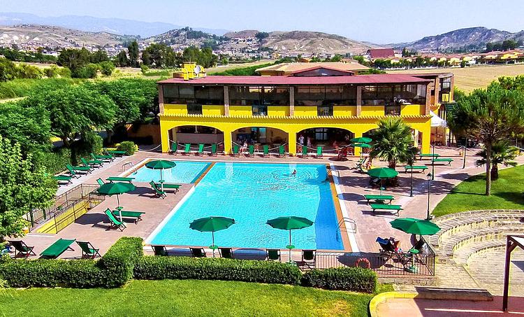 Marina del Marchese Beach Resort-obr