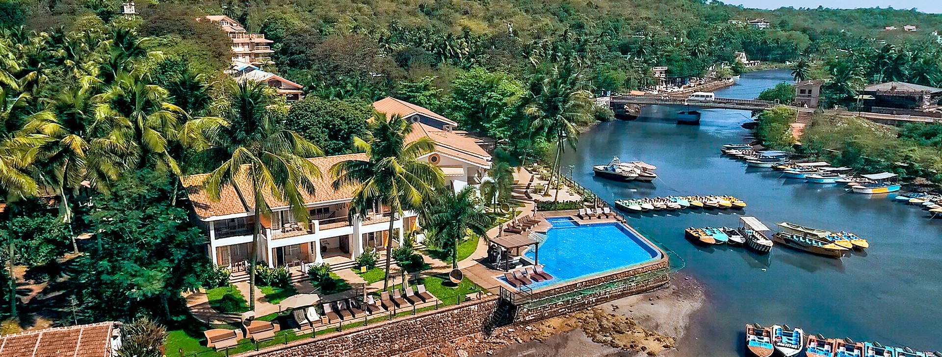 Acron Waterfront Resort Obrázek7