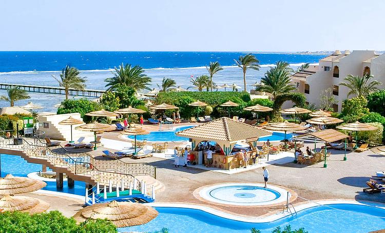 Flamenco Beach & Resort-obr